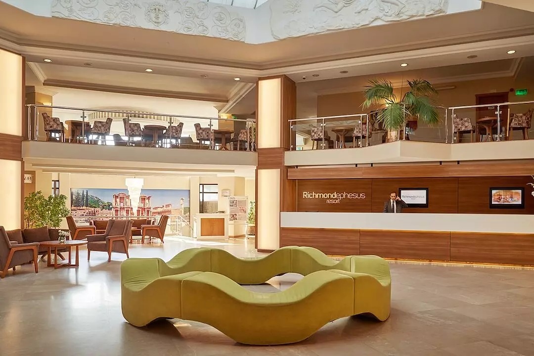 هتل ریچموند افسوس